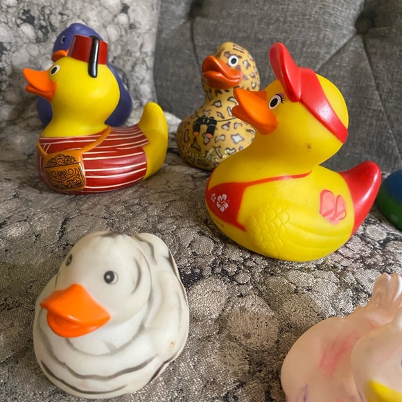 Colorful Rubber Duck Collection - Picture 5 of 7